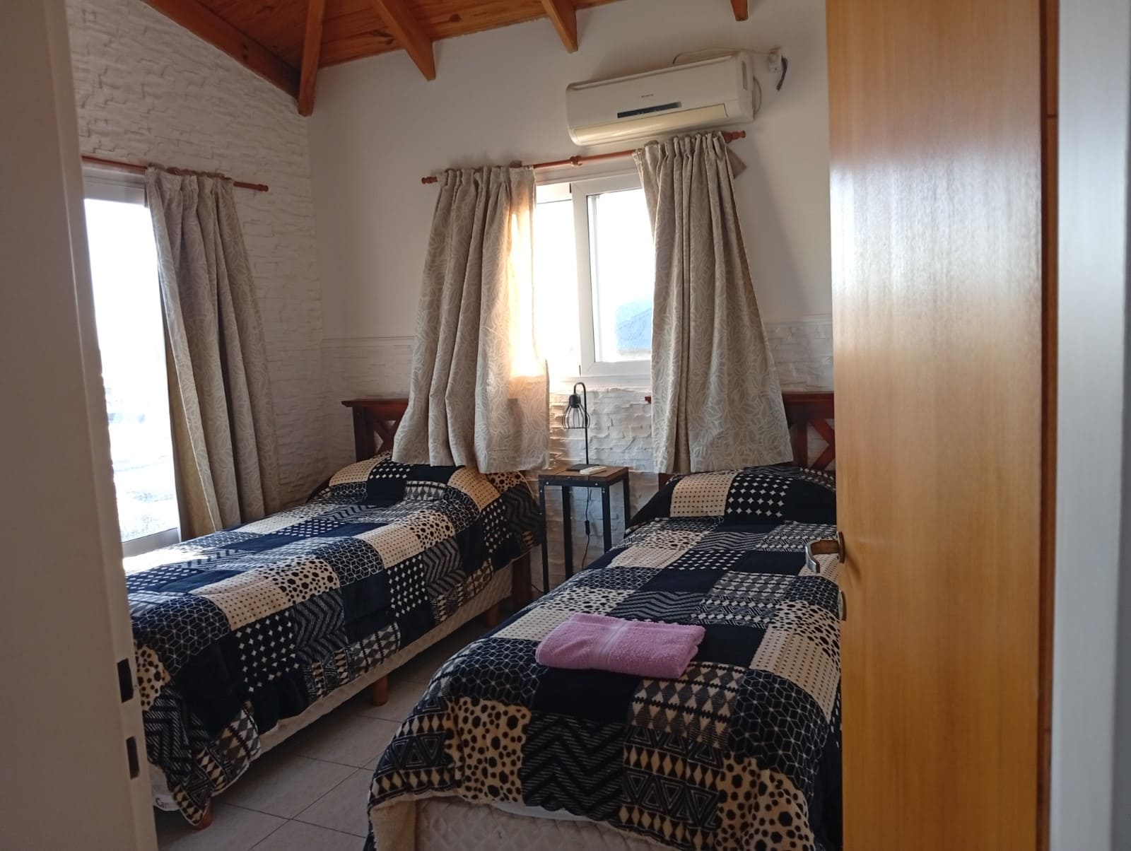 cardones - complejo de cabañas Cerro Ceferino sierra de la ventana