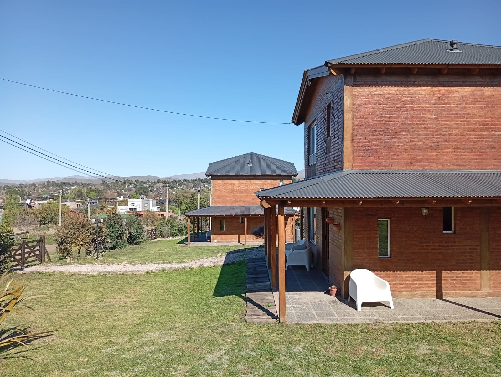 cardones - complejo de cabañas Cerro Ceferino sierra de la ventana